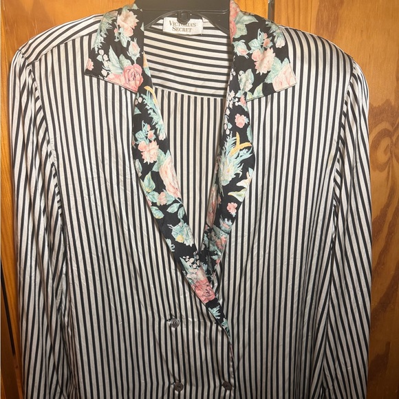 Victoria's Secret Tops - Vintage Victoria's Secret Black and Cream Striped Gold Label Silk Lounge Shirt